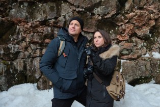 Kristoffer Polaha and Lacey Chabert in The Christmas Quest